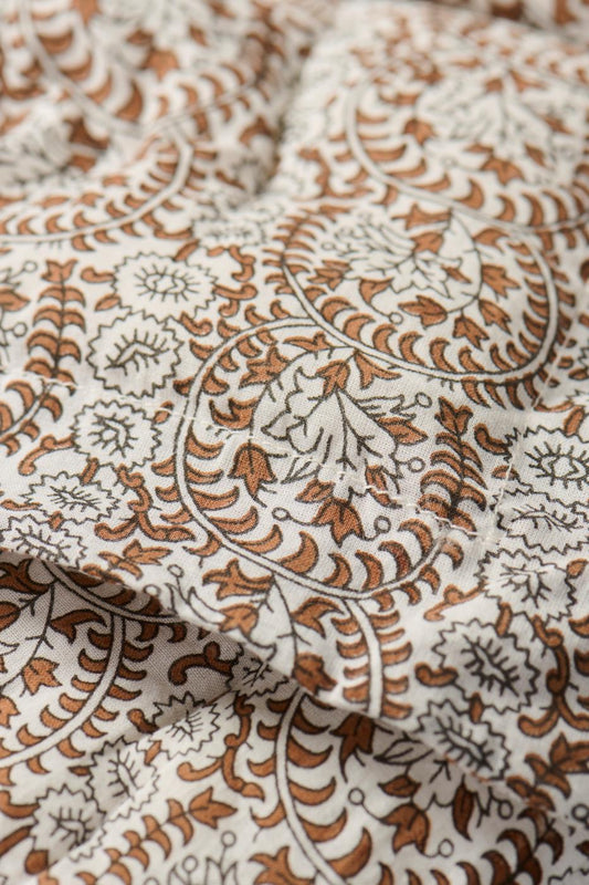 Paksu täkki Charlotte ruskea valkoinen