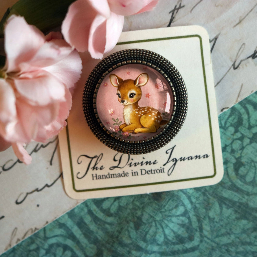 Bambi ja kukkaset vaaleanpunainen rintakoru
