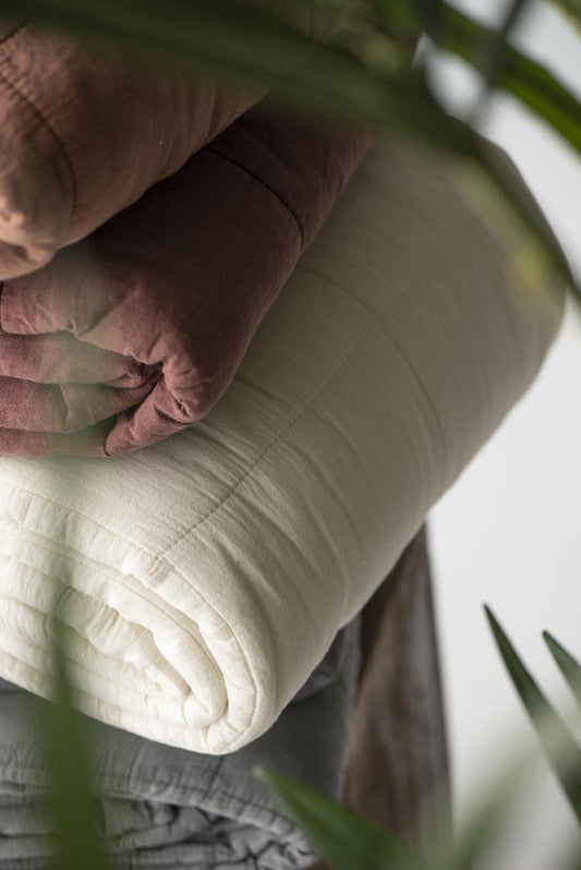 Päiväpeitto - Vintage quilt kivipesty 240 x 240 cm Luonnonvalkoinen - Butter Cream