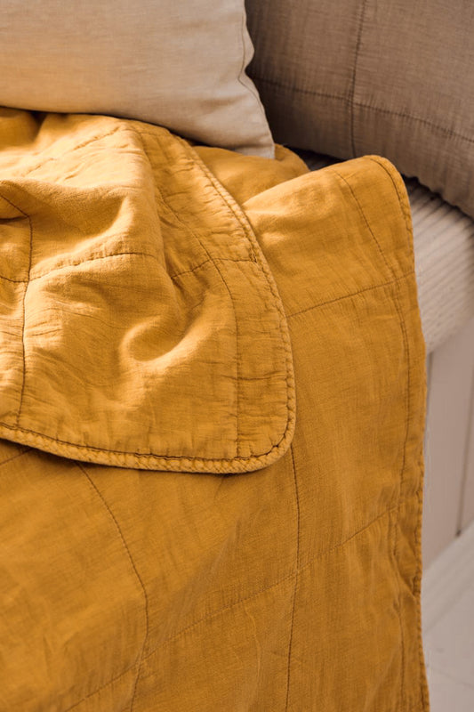 Päiväpeitto - Vintage quilt kivipesty 240 x 240 cm Tumma keltainen - Harvest yellow