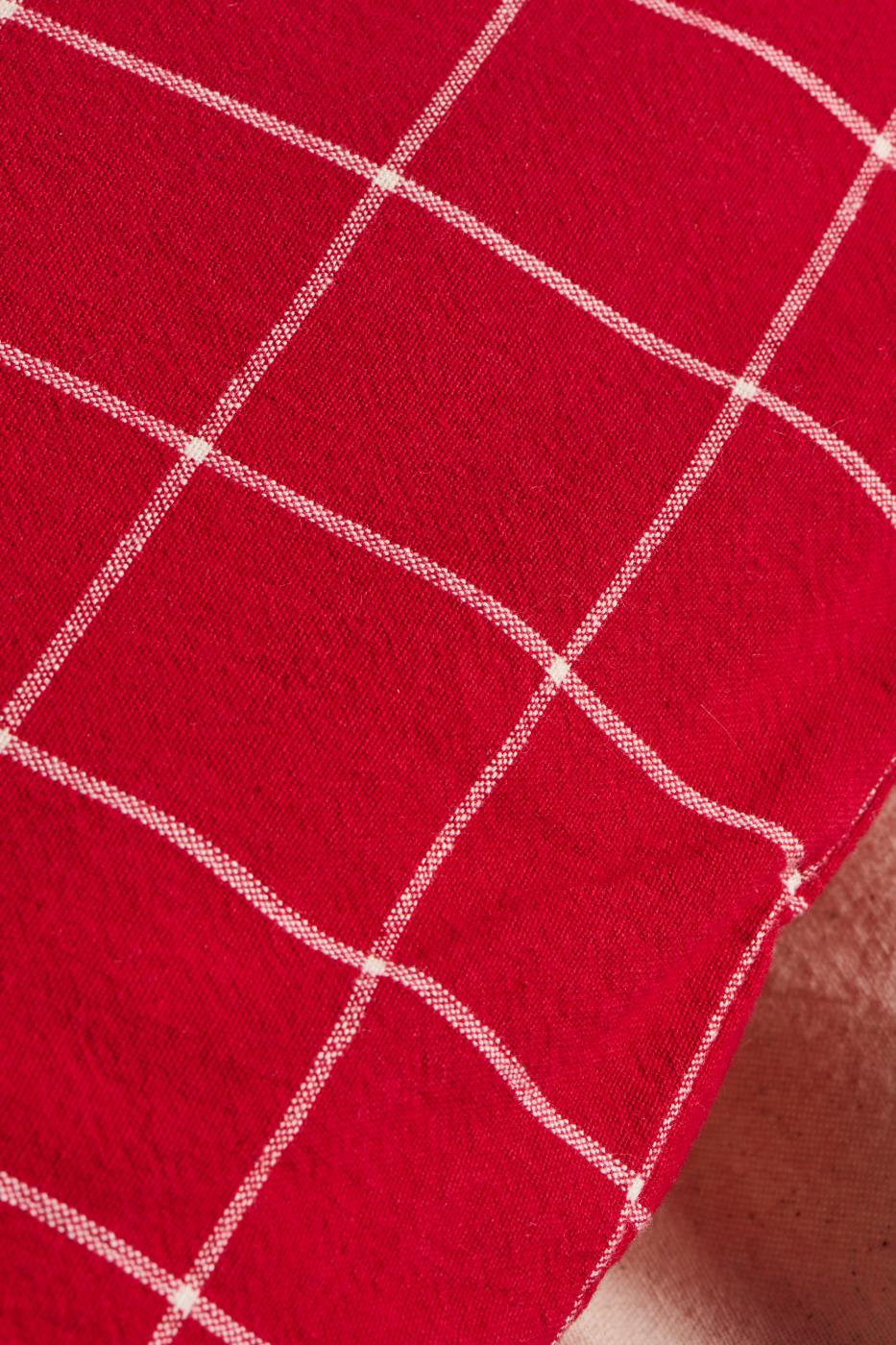 Tyynynpäällinen Silja punaruudullinen 50 x 50 cm