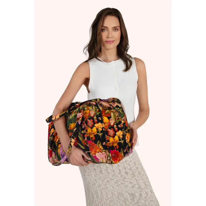 Vetoketjullinen weekender kassi Midnight Posy