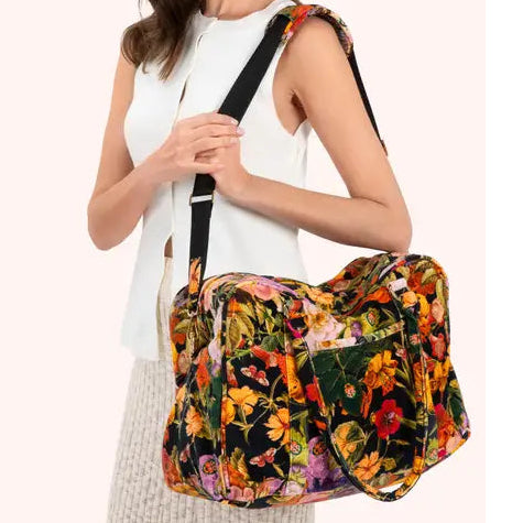 Vetoketjullinen weekender kassi Midnight Posy