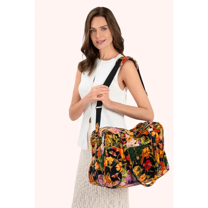 Vetoketjullinen weekender kassi Midnight Posy