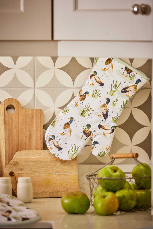 Uunikinnas Sorsat - Farmhouse Ducks