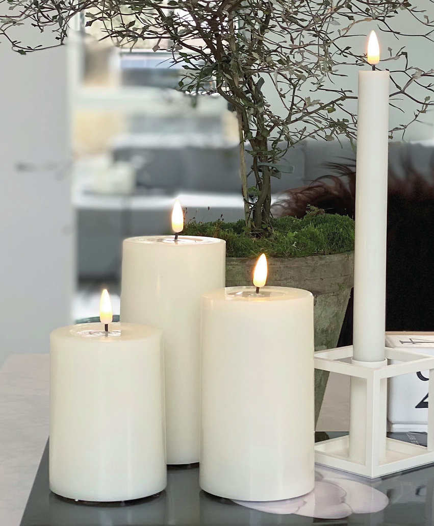 Joulunpunainen (Bordeaux) Led kruunukynttilä kork. 24 cm 2 kpl