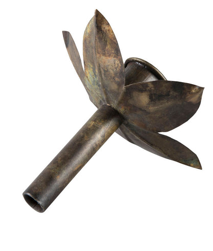 Kruunukynttilänjalka pulloon antiikkimessinki