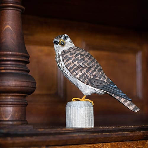DecoBird Ampuhaukka - Merlin