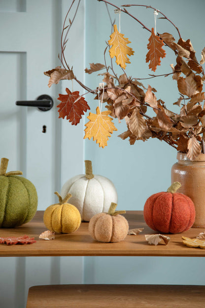 Oranssi kurpitsa 10 cm huopakoriste