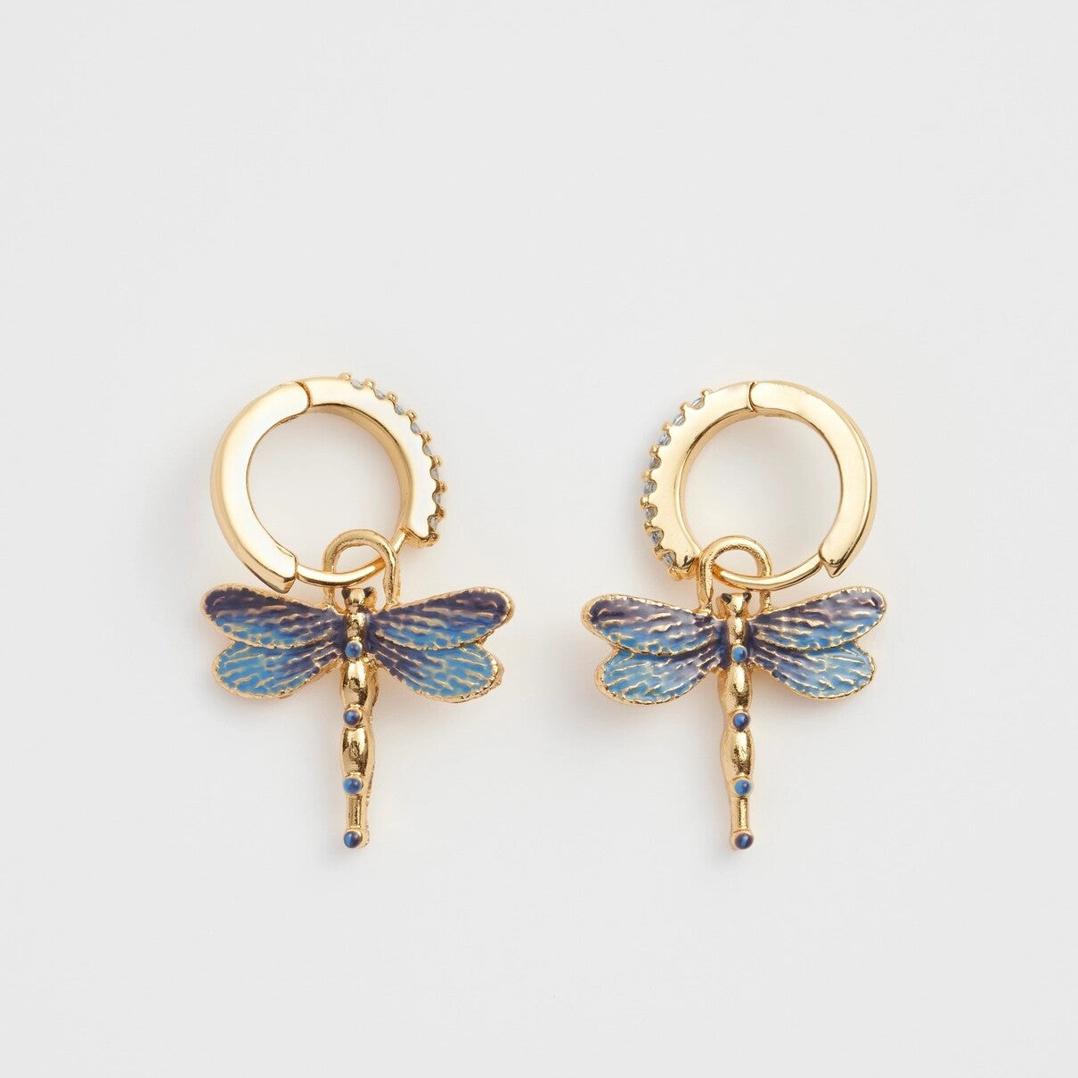 sudenkorento korvikset