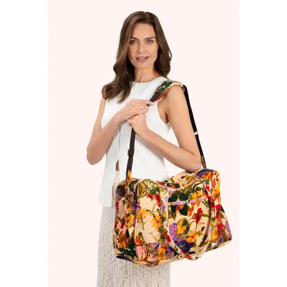Vetoketjullinen weekender kassi Cream Posy