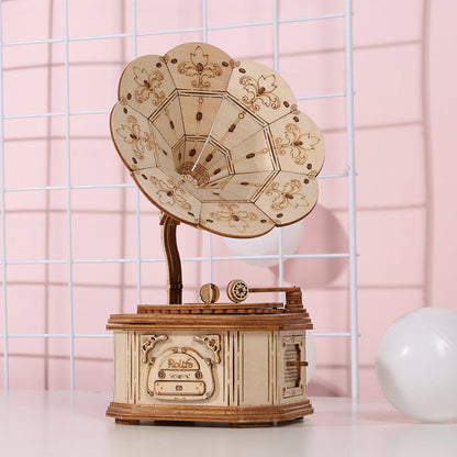 DIY miniatyyri Gramophone