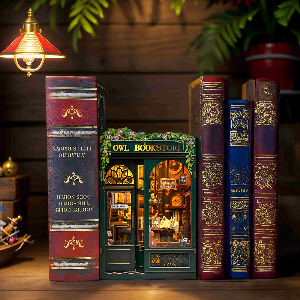 DIY Minimaailma kirjahyllyyn – Owl Bookstore Book Nook