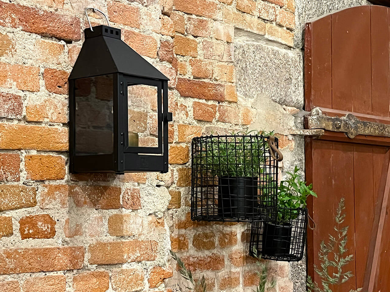 Seinälyhty Musta 36 cm (M) - Mini Wall