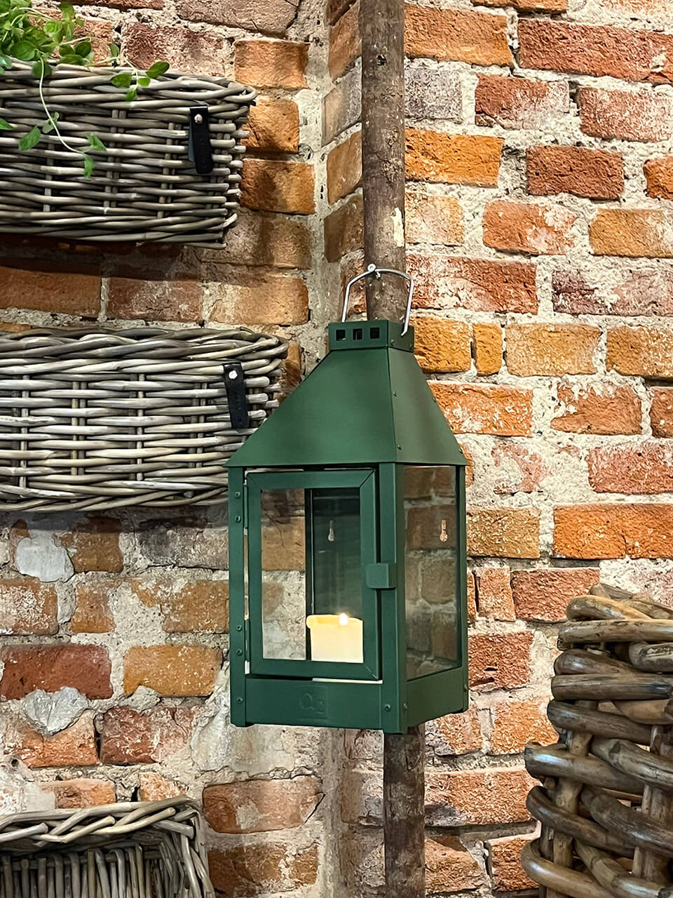 Seinälyhty Oliivinvihreä 36 cm (M) - Mini Wall