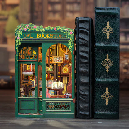 DIY Minimaailma kirjahyllyyn – Owl Bookstore Book Nook
