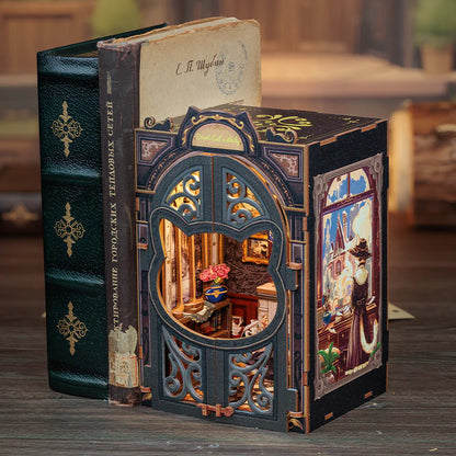DIY Minimaailma kirjahyllyyn – Count Cats Study Book Nook