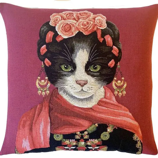 Gobeliinityynyn päällinen Kahlo Cat huivi kaulassa pinkki 45 x 45 cm