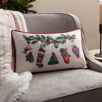 Joulupipot ja -hanskat - Winter warmers tyynynpäällinen 30 x 50 cm