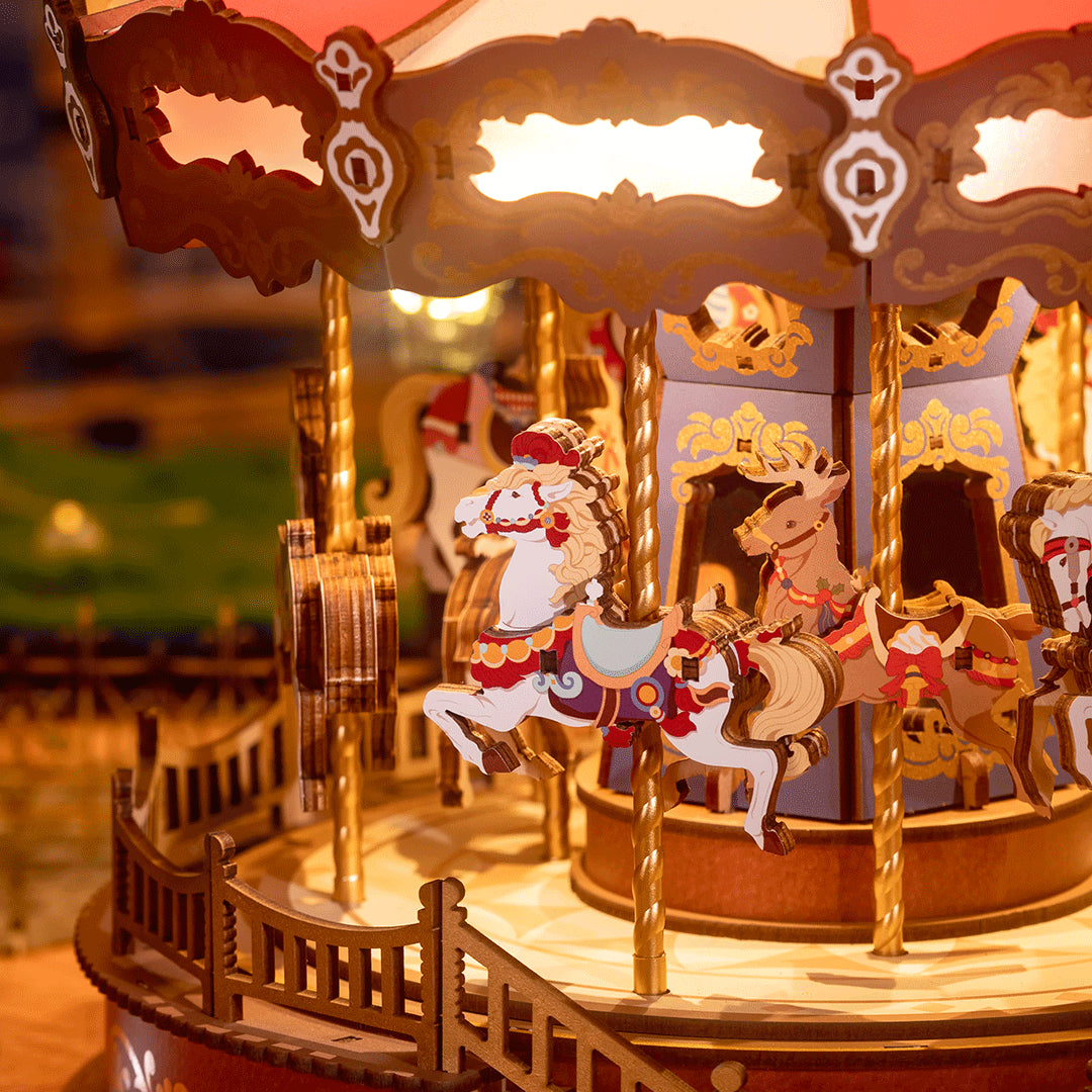 DIY miniatyyri Karuselli - Classic Carousel