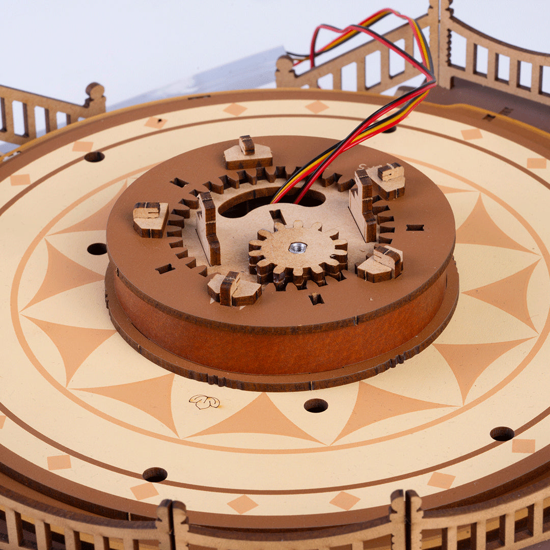 DIY miniatyyri Karuselli - Classic Carousel