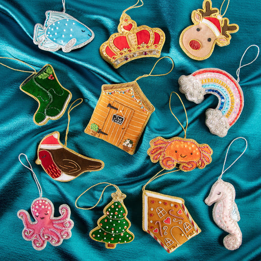 Joulukoriste kirjailtu Kruunu