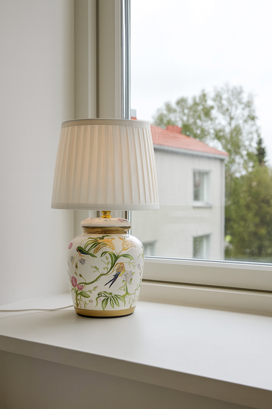 Pöytävalaisin keramiikka linnut ja kukat