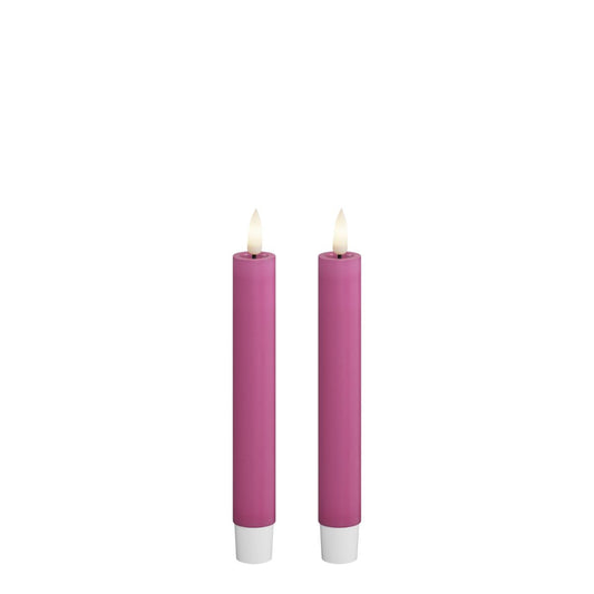 Tumma pinkki (Magenta) Led kruunukynttilä kork. 15 cm 2 kpl