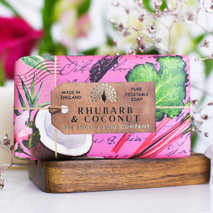 Palasaippua Raparperi ja kookos - Rhubarb and Coconut