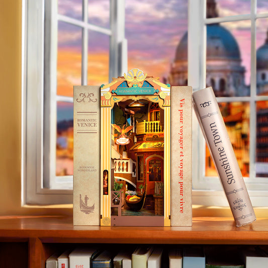 DIY Minimaailma kirjahyllyyn – Romantic Venice Book Nook sis. pölysuojan