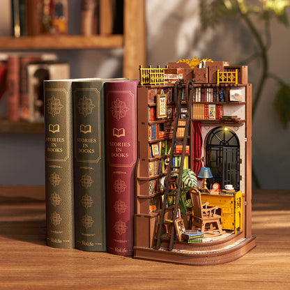DIY minimaailma kirjahyllyyn - Silent Corner Study Book nook
