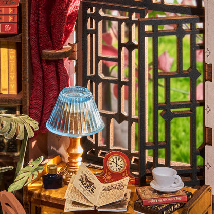 DIY minimaailma kirjahyllyyn - Silent Corner Study Book nook