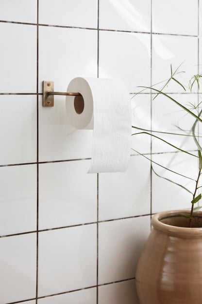 WC-paperiteline messinginvärinen metalli