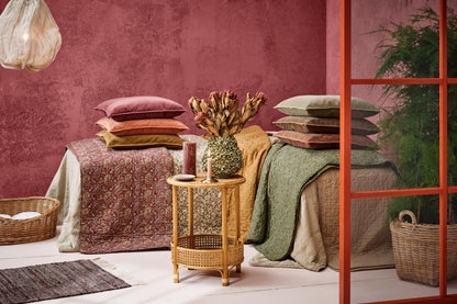 Samettityynynpäällinen Vintage – kuluneen näköinen Luumu - Dusty Plum 50 x 50 cm