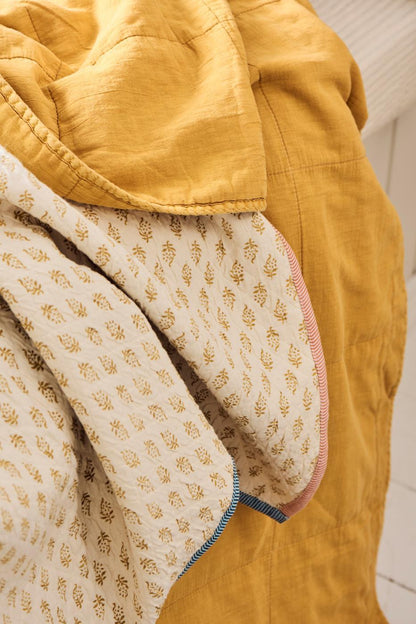 Päiväpeitto - Vintage quilt kivipesty 240 x 240 cm Tumma keltainen - Harvest yellow
