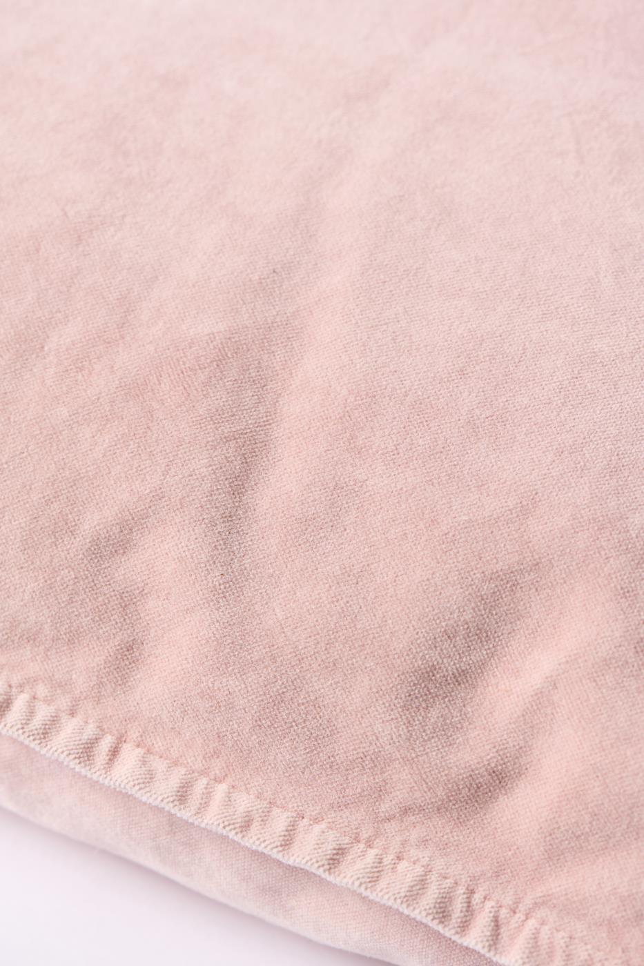 Samettityynynpäällinen Vintage - kuluneen näköinen Vaaleanpunainen - Rose shadow 50 x 50 cm