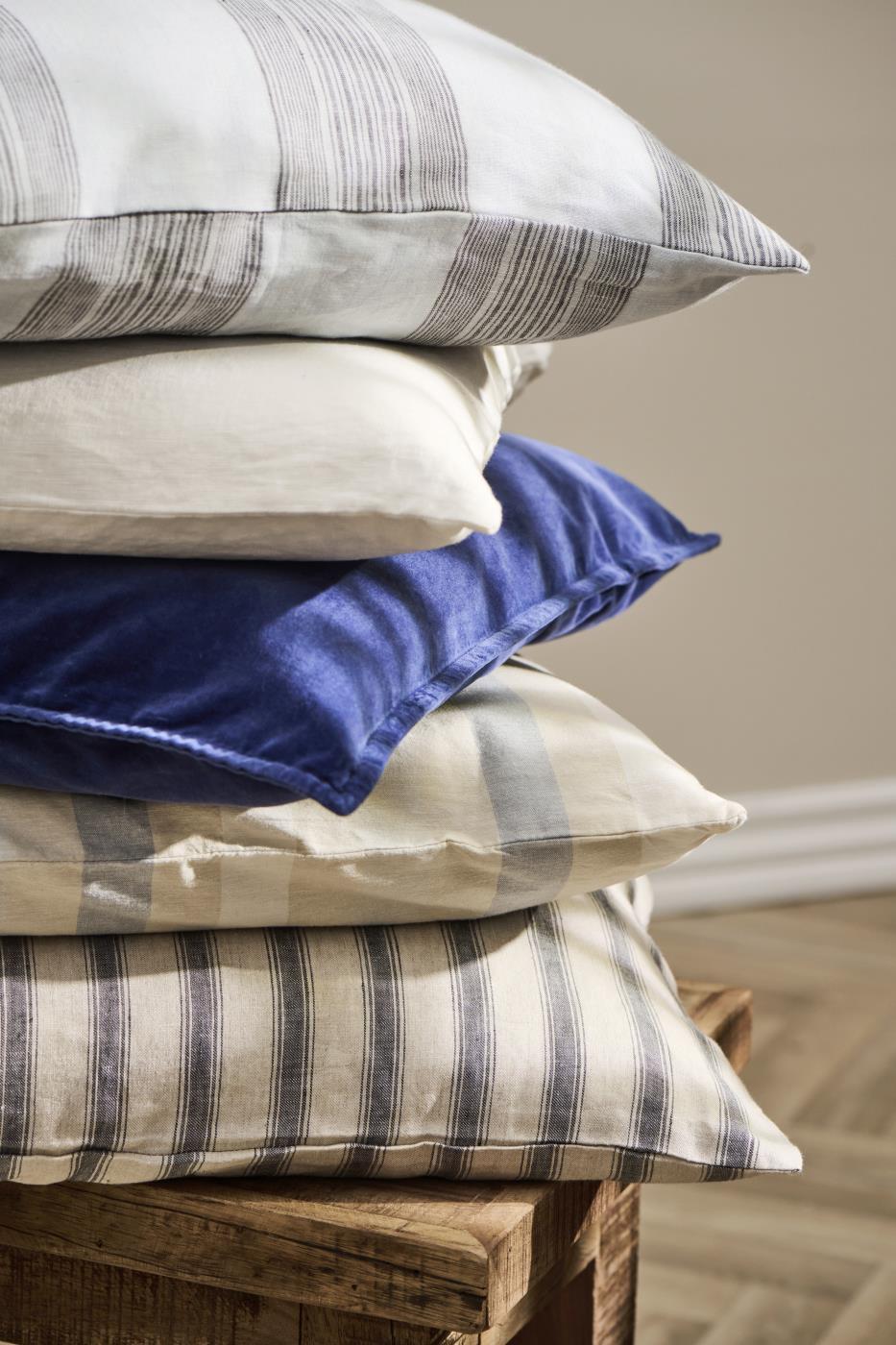 Samettityynynpäällinen Vintage - kuluneen näköinen Tummansininen - Indigo 50 x 50 cm