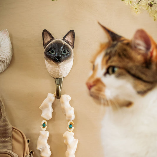 Käsin veistetty seinäkoukku Kissa Siamilainen - Cat Siamese