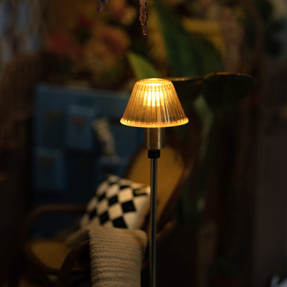 DIY Minimaailma kirjahyllyyn - Garden House Book Nook