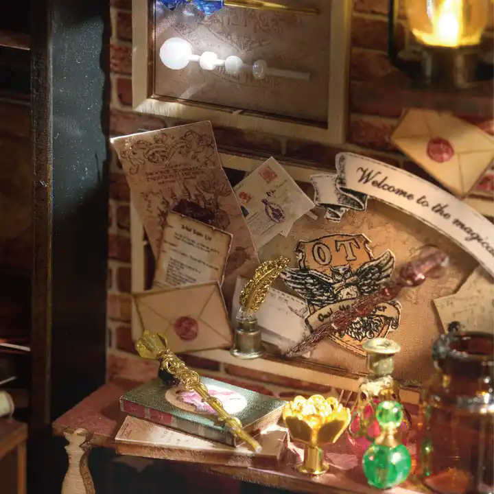 DIY Miniatyyritalo – Magic Shop