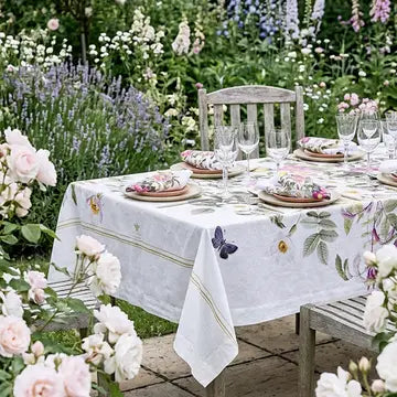 Pöytäliina Ruusutarha - Rose Flower Garden 145 x 220 cm pellava