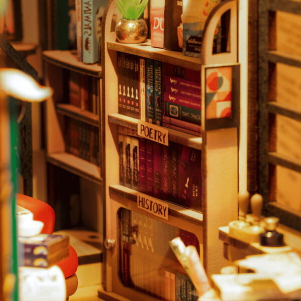 DIY Minimaailma kirjahyllyyn - Bookstore Book Nook