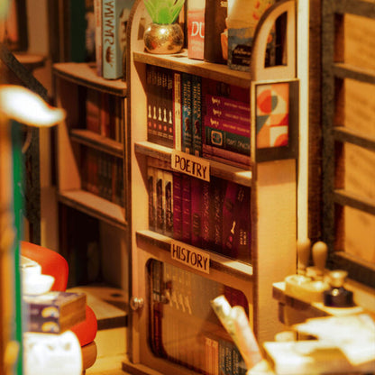 DIY Minimaailma kirjahyllyyn - Bookstore Book Nook