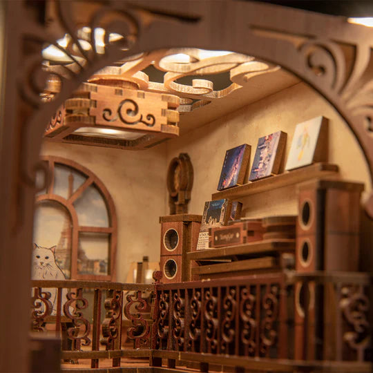 DIY Minimaailma kirjahyllyyn - The Secret Rhythm Book Nook (sis. pölysuojan)