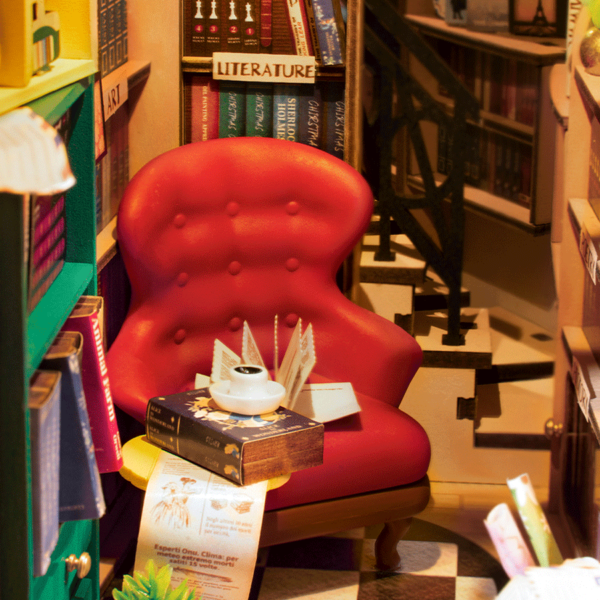 DIY Minimaailma kirjahyllyyn - Bookstore Book Nook