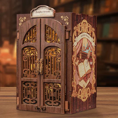 DIY Minimaailma kirjahyllyyn – Bookshop Memories Book Nook (sis. pölysuojan)