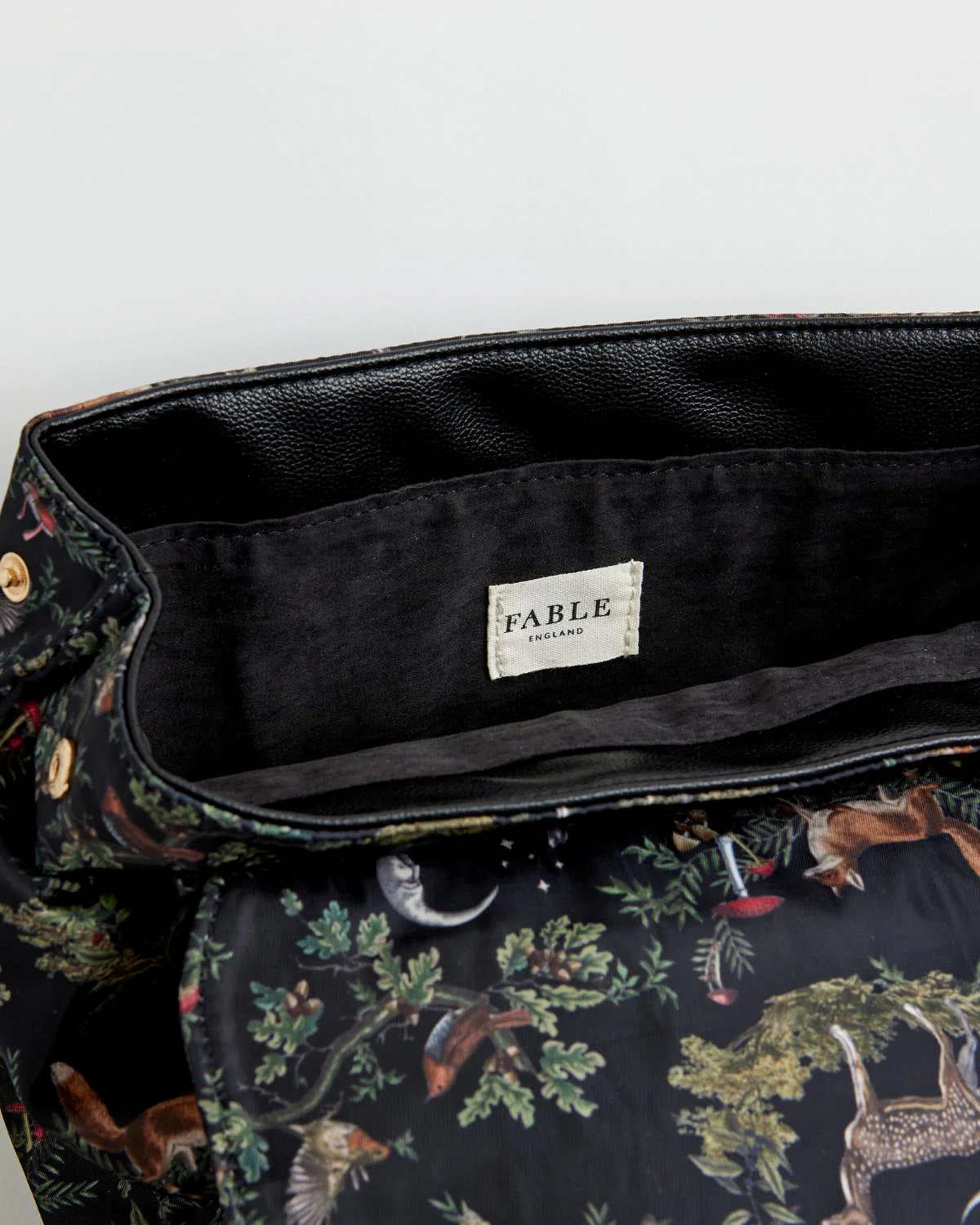 Reppu Woodland at Midnight Musta