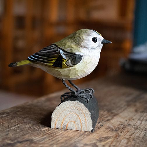 DecoBird koristelintu Hippiäinen - Goldcrest