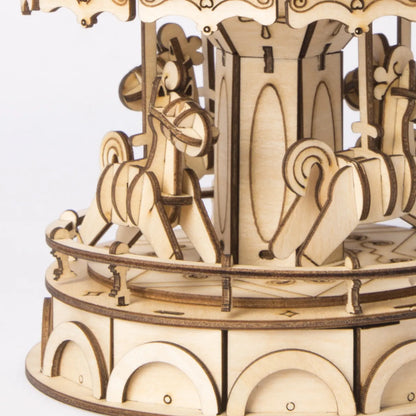 DIY miniatyyri Karuselli - Merry Go Round