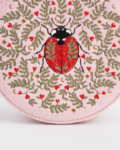 Pyöreä korurasia Leppäkerttu - Ladybug vaaleanpunainen